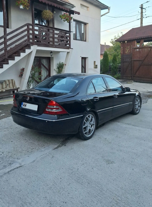 MERCEDES-BENZ E-Class 2003 — imagine 3