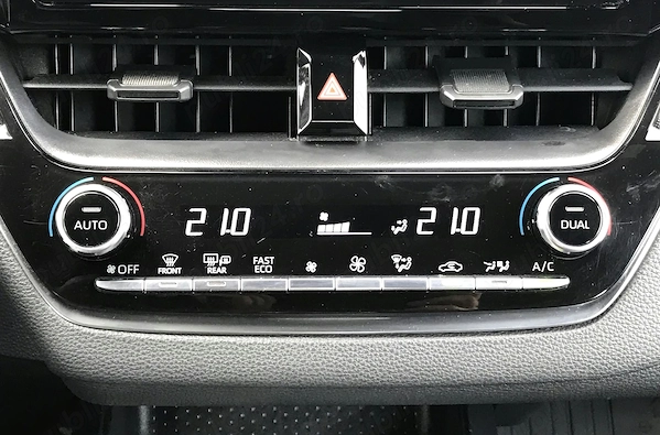 TOYOTA Corolla 2022 — imagine 16