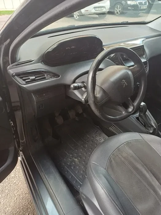 PEUGEOT 208 2014 — imagine 4
