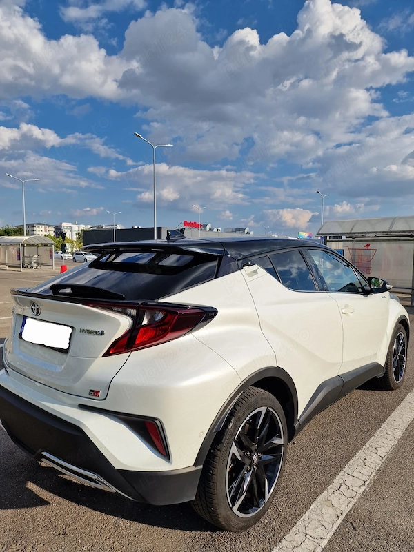 TOYOTA C-HR 2022 — imagine 3