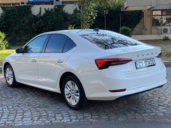 SKODA Octavia 2022 — imagine 4