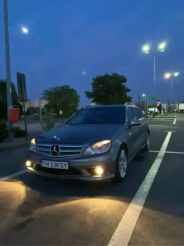 MERCEDES-BENZ C-Class