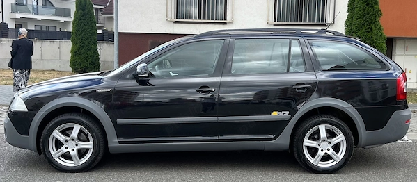 SKODA Octavia 2009 — imagine 4