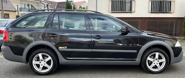 SKODA Octavia 2009 — imagine 3