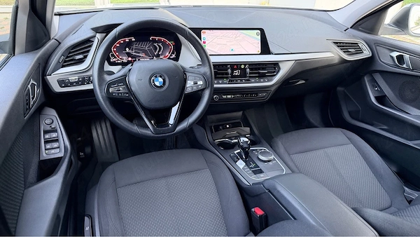 BMW 1 Series 2020 — imagine 9
