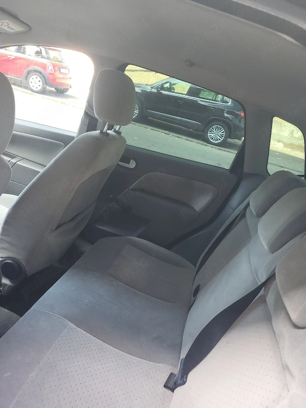 FORD Fiesta 2003 — imagine 6