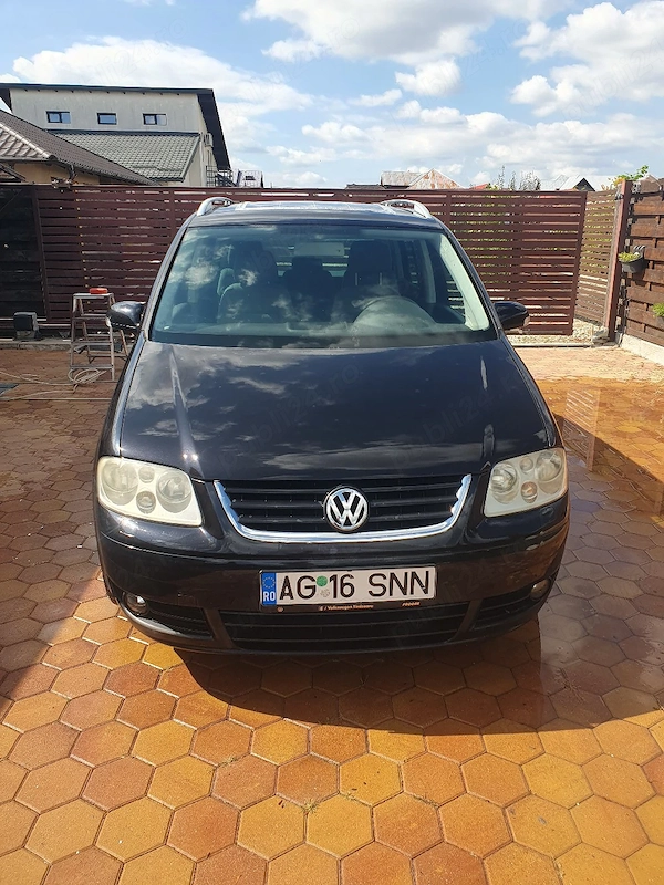 VOLKSWAGEN Touran 2005 — imagine 9