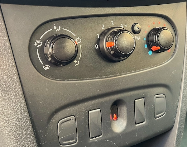 DACIA Sandero 2019 — imagine 7