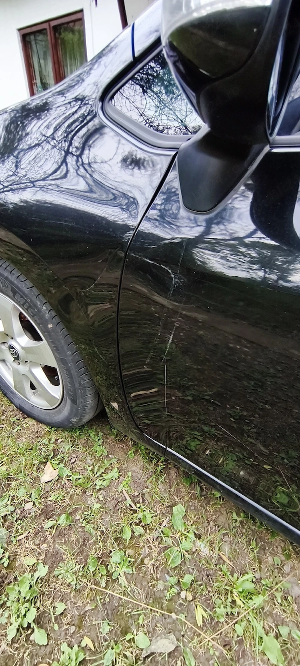 TOYOTA Auris 2010 — imagine 2