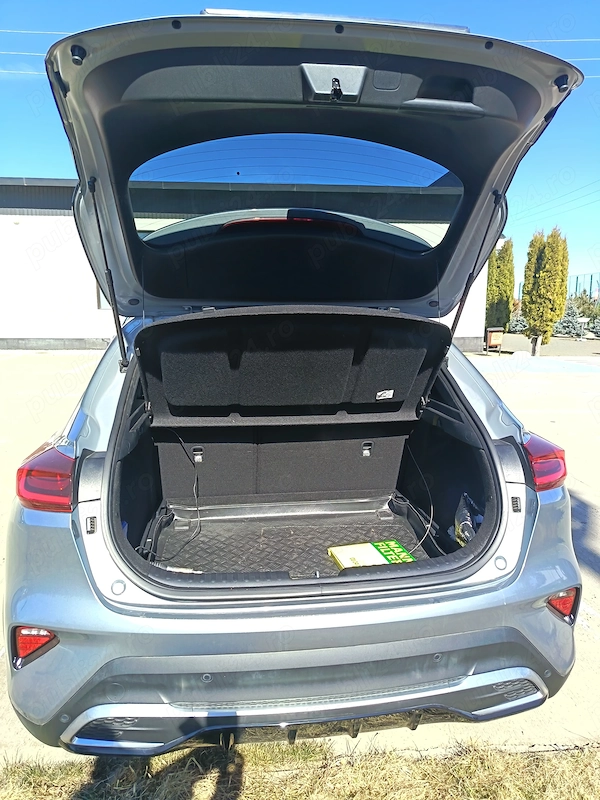 KIA Xceed 2024 — imagine 3