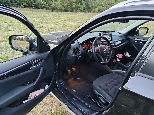 BMW iX1 2012 — imagine 2
