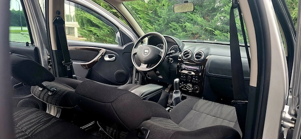DACIA Duster 2012 — imagine 9