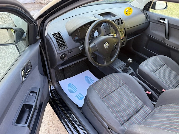 VOLKSWAGEN Polo 2009 — imagine 3