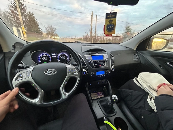 HYUNDAI ix35 2010 — imagine 6