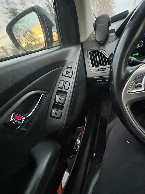 HYUNDAI ix35 2010 — imagine 5