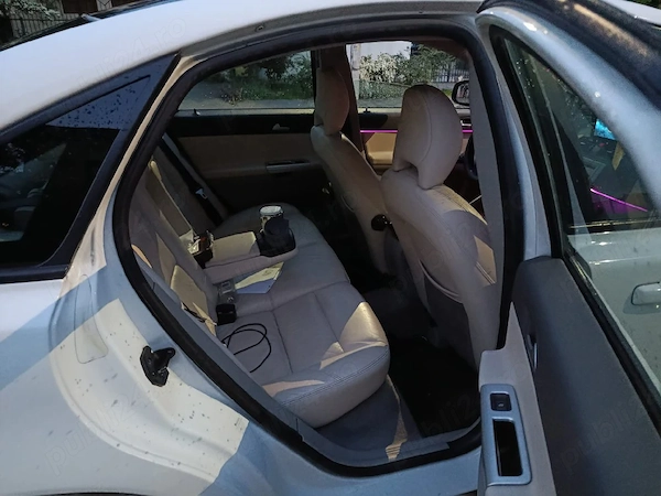 VOLVO S40 2012 — imagine 4