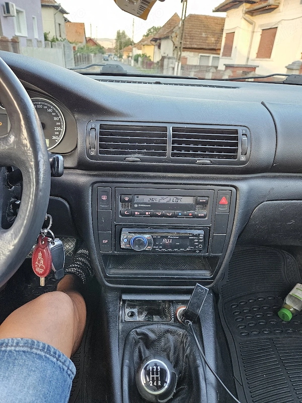 VOLKSWAGEN Passat 2003 — imagine 3