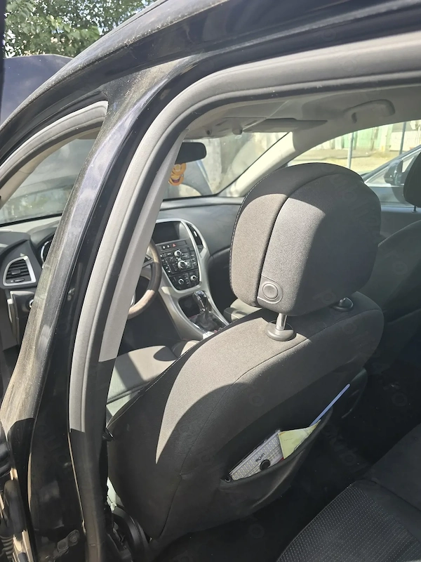 OPEL Astra 2012 — imagine 3