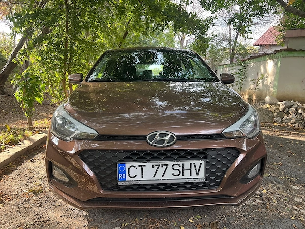 Hyundai i 20 , auto perfecta pentru oras