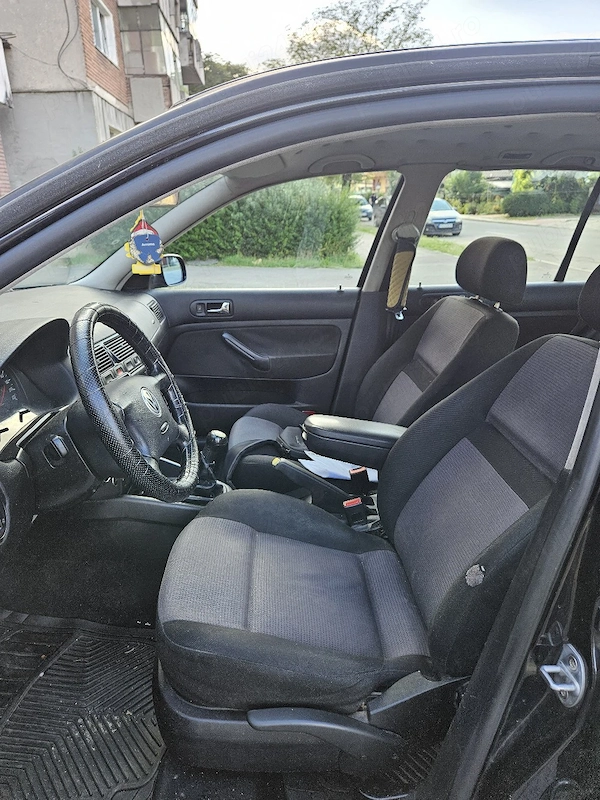VOLKSWAGEN Golf 2003 — imagine 4