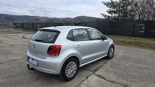 VOLKSWAGEN Polo 2012 — imagine 3