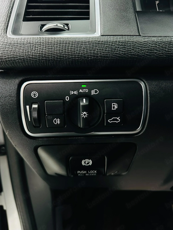 VOLVO XC60 2014 — imagine 12