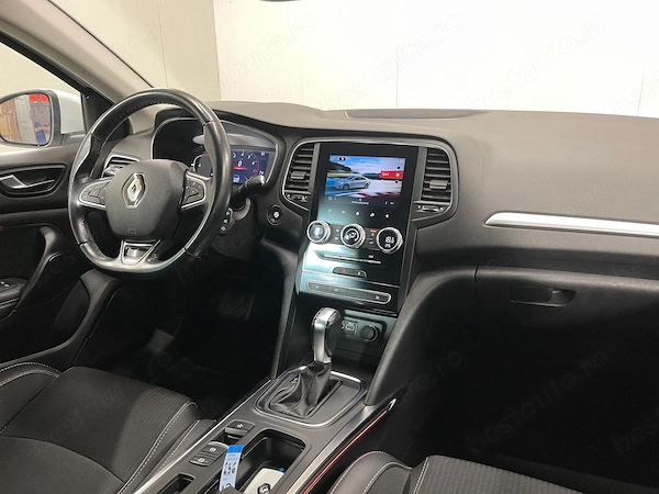 RENAULT Megane 2022 — imagine 8