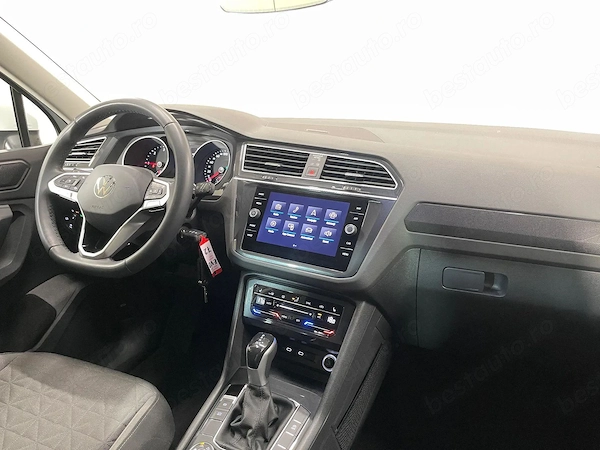 VOLKSWAGEN Tiguan 2022 — imagine 8