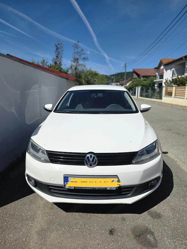 VOLKSWAGEN Jetta 2013 — imagine 3