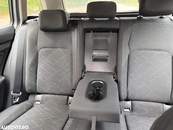 VOLKSWAGEN Golf 2023 — imagine 5