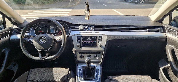 VOLKSWAGEN Passat 2016 — imagine 1