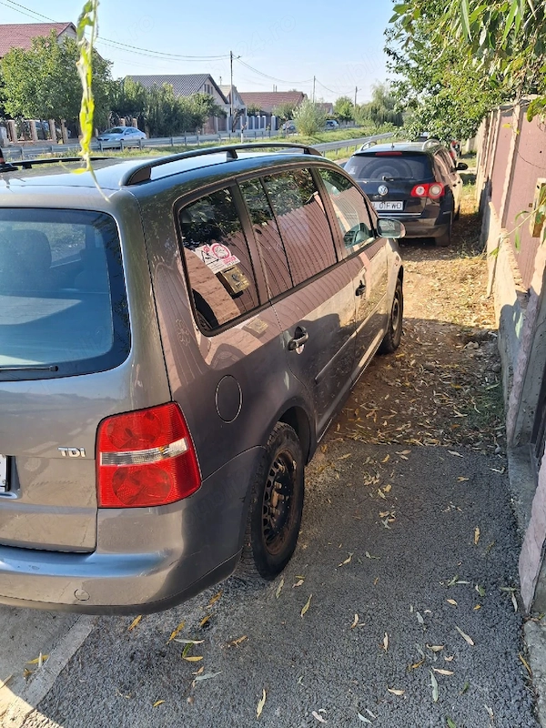 VOLKSWAGEN Touran 2006 — imagine 4