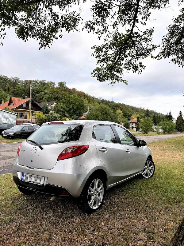 MAZDA 2 2010 — imagine 2