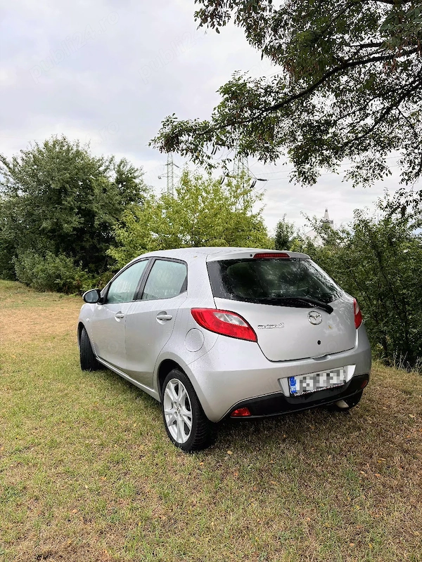 MAZDA 2 2010 — imagine 3