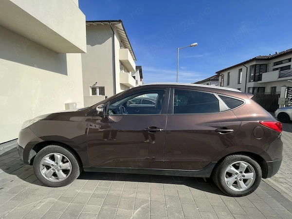 HYUNDAI ix35 2011 — imagine 3