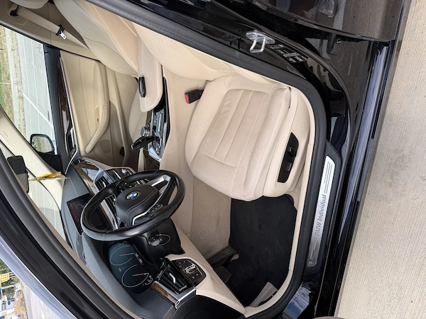 BMW 5 Series 2019 — imagine 6