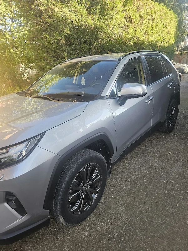 TOYOTA RAV4 2022 — imagine 3