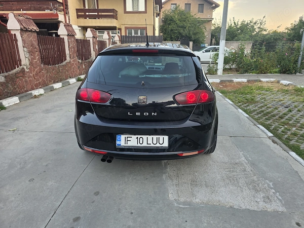 SEAT Leon 2011 — imagine 5