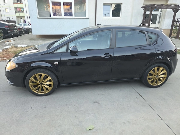 SEAT Leon 2011 — imagine 3