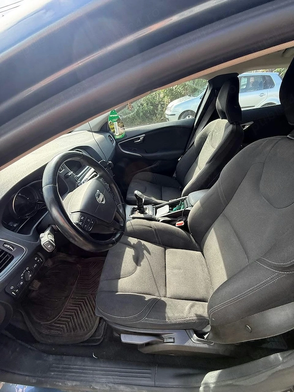 VOLVO V40 2013 — imagine 5