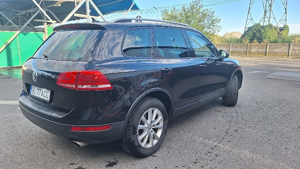 VOLKSWAGEN Touareg 2011 — imagine 3