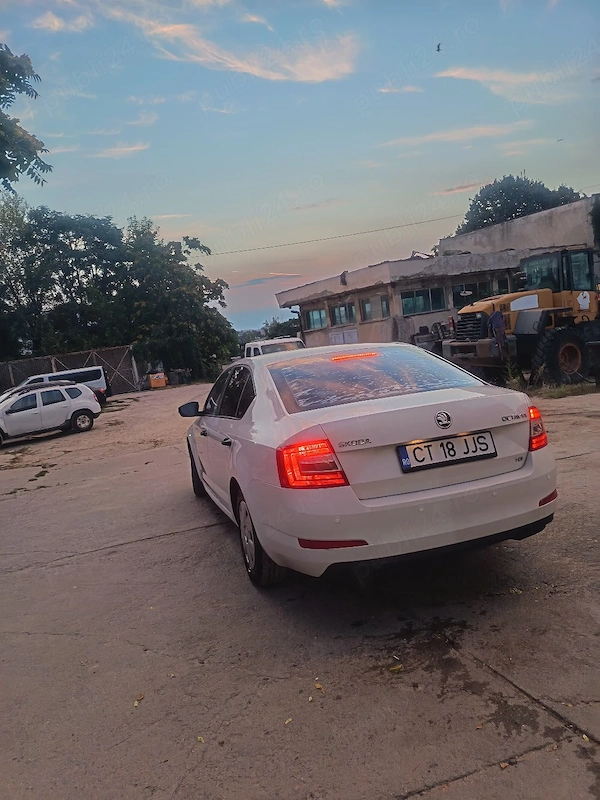 SKODA Octavia 2013 — imagine 3