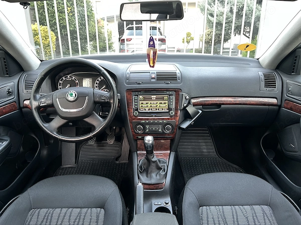 SKODA Octavia 2011 — imagine 6
