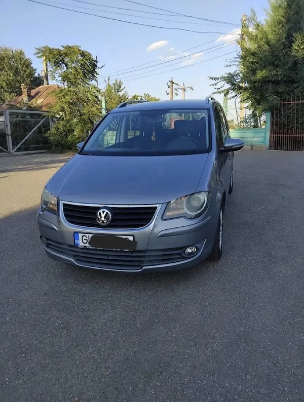 VOLKSWAGEN Touran 2010 — imagine 5