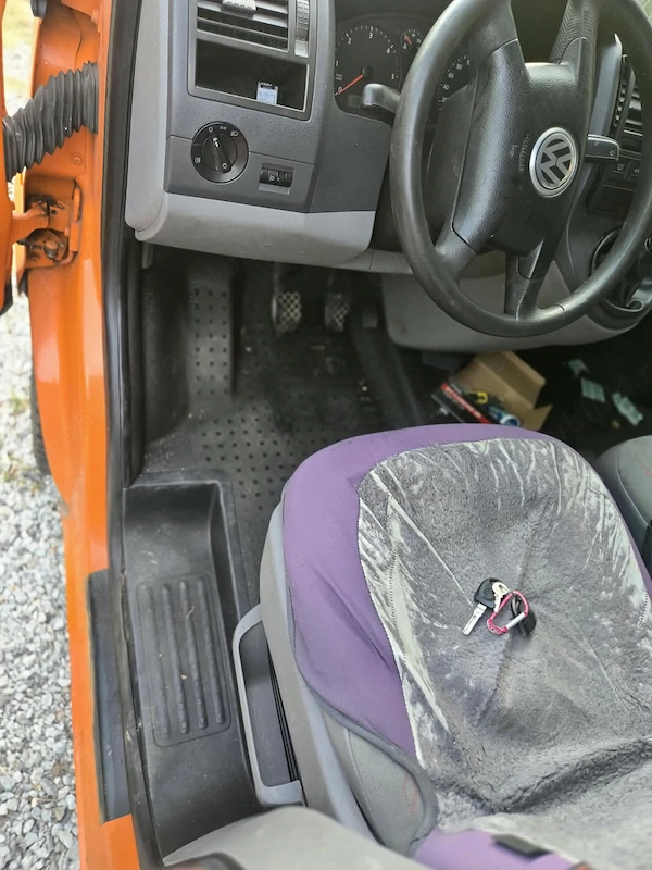 VOLKSWAGEN Transporter 2005 — imagine 3