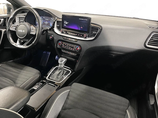 KIA Unknown Model 2022 — imagine 8
