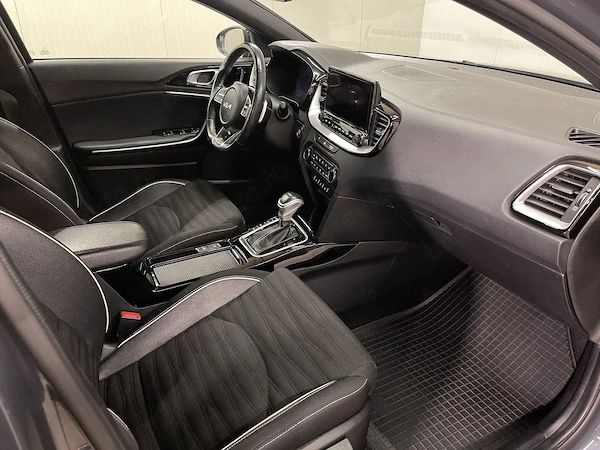 KIA Unknown Model 2022 — imagine 10