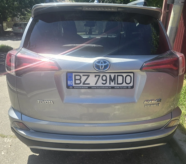 TOYOTA RAV4 2018 — imagine 3