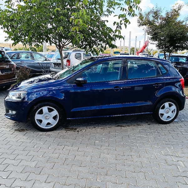 VOLKSWAGEN Polo 2010 — imagine 3