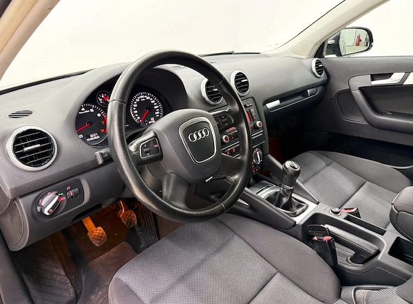 AUDI A3 2011 — imagine 10